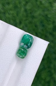 Pierre précieuse émeraude verte naturelle, émeraude brute de qualité supérieure pour la fabrication de bijoux et la collection - Product Image 1
