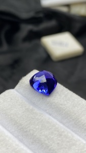 Certified Natural Royal Rich <b>Blue</b> Color Tanzanite Heart Cut Stone With Excellent Color Natural Zoisite 6.45 Carat Loupe Clean - Product Image 4