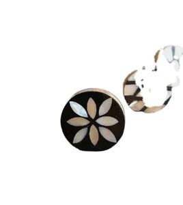 ลูกบิดตู้หินทรงกลมหลากสี ลูกบิดประตู สี รูปทรง ขนาด กำหนดเอง ขัดเงาอย่างดี ผลิตในอินเดีย - Product Image 1