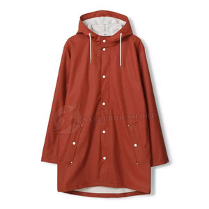 Imperméable long unisexe rouge avec capuche, fermeture à boutons et poches, coupe classique, pour activités de plein air - Product Image 2