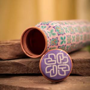 Botella de Cobre India Reutilizable Hecha a Mano, Diseño Clásico, a Prueba de Fugas, Opción de Regalo de Lujo, Apta para Lavavajillas y Microondas - Product Image 4