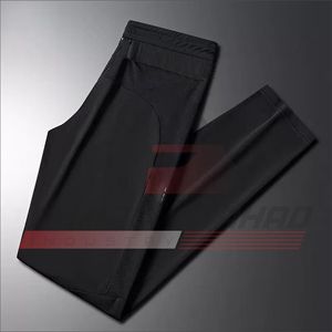 Pantalon long décontracté de sport pour homme, grande taille, avec logo personnalisé OEM, coupe droite, en molleton, séchage rapide - Ahmad Fahad Industry - Product Image 2