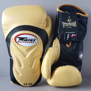 ถุงมือชกมวยแบบมืออาชีพ FTI-BG-043 สายรัดข้อมือปรับได้ ปิดด้วยตีนตุ๊กแก หนังมีสไตล์ เหมาะสำหรับมวยไทย MMA และการฝึกซ้อม - Product Image 1