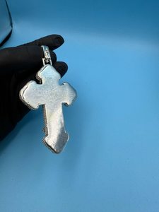 Pendentif en argent 925 avec croix en diamant Moissanite VVS pour unisexe, à porter lors de cérémonies religieuses - Product Image 3