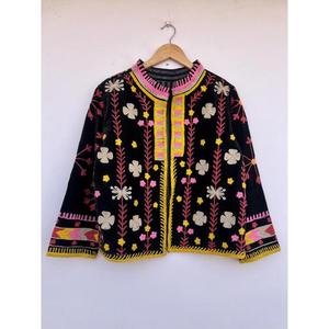 เสื้อเบลเซอร์กำมะหยี่หนาปักลายดอกไม้ แขนยาว คอจีน สไตล์ฤดูหนาว แบบเปิดด้านหน้า ความยาวปกติ แจ็คเก็ตถักสำหรับผู้หญิง - Product Image 4