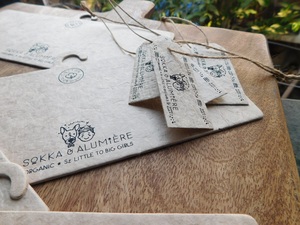 Étiquettes suspendues personnalisées en carton, faites à la main, écologiques, recyclables pour vêtements, étiquettes de vêtements durables et emballages cadeaux pour l'extérieur - Product Image 4