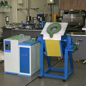 Système de chauffage par induction à double fréquence pour la fusion du fer et de l'aluminium, combiné à un contrôle intelligent - Product Image 2