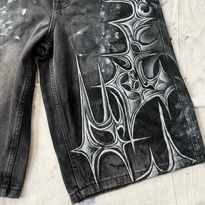 Shorts en jean vintage tricotés, best-sellers, style streetwear personnalisé, délavés et déchirés avec franges - Product Image 4