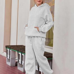 Sweat-shirt à capuche pour femme avec oreilles de chat mignonnes, manches longues, par EVERGLOW - Product Image 4