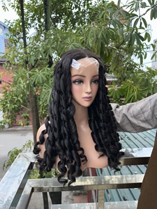 26 pouces de long vietnamien couleur naturelle dentelle de cheveux humains 4*4 perruque Super Double dessiné frontal rebondissant bouclés perruque - Product Image 5