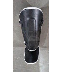 Espinilleras de MMA, Muay Thai y Kickboxing con protección elástica para el empeine, protectores de pierna de cuero PU para entrenamiento. - Product Image 1