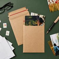 Enveloppes rigides en kraft personnalisées avec bande de sécurité détachable rouge pour livraison de documents A4, affiches et œuvres d'art