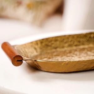 Premium Quality Gold Finished Oval Metal <b>Tray</b> With Wooden Handles For <b>Snacks</b> Or Drinks Serving And Tabletop Display From India - Product Image 5