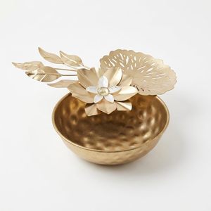 Bol décoratif en métal fait main avec motif floral doré, style bohème, décoration d'intérieur - Product Image 6