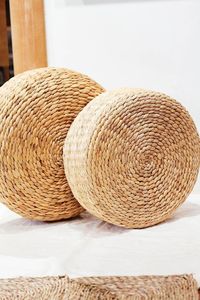 Coussin de sol rond en jacinthe d'eau fait main au Vietnam, écologique, respirant, pour la méditation - Product Image 2