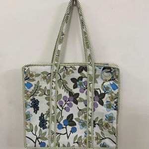 Bolso Tote de Algodón Acolchado con Estampado de Jungla, Estilo Boho, Capacidad de 1-1.9L, Correa para el Hombro - Product Image 1