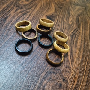 Anillos de Madera Natural Hechos a Mano, Anillos de Madera de Ébano, Suministros Rústicos para la Fabricación de Joyería, Anillos de Madera Natural al por Mayor - Product Image 1