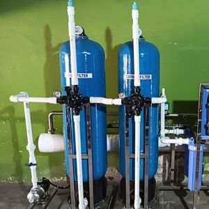 Station de traitement d'eau industrielle AquaShakti 2500L/h avec filtres à sable et à charbon, système RO - Product Image 2