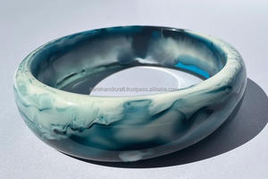 Brazalete de resina de marca Brazalete de resina campañas Tendencias de consumo joyería de resina - Product Image 6