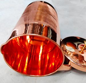 Ensemble de carafes en cuivre pour une esthétique de luxe raffinée, service de boissons en métal avec verres, durable et réutilisable pour la cuisine et la salle à manger. - Product Image 3