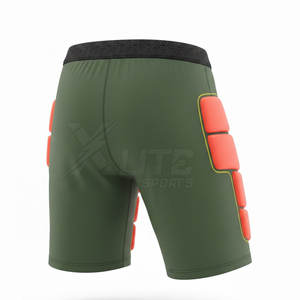 Shorts de gardien de but personnalisés pour équipes sportives – Matière légère et durable pour l'entraînement et les performances en tournoi de football - Product Image 3