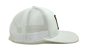 Gorras deportivas blancas para exteriores de cuatro estaciones, gorras trucker de 6 paneles con logo bordado personalizado, sombreros de golf OEM de Vietnam, accesorios para la cabeza. - Product Image 4