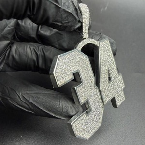 Colgante con el Número 34, Chapado en Plata 925, con Cristales de Estrás y Microincrustaciones, Estilo Hiphop, Unisex - Product Image 3