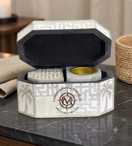 Ensemble de mini plateaux cadeaux polis en artisanat naturel avec incrustation de nacre, brûleurs d'encens et de bakhoor en coquillage et plateau de service Madkhan - Product Image 1