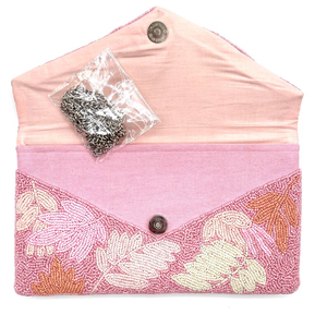 Bolso de mano con cuentas rosas de diseño único, bolso cruzado con cuentas florales de Whimsy Art Craft - Product Image 6