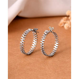 Pendientes de Aro Finos y Ligeros de Plata Meera Jaipur de la India, Modelo MTER545 - Product Image 1