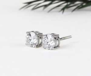 Paire de boucles d'oreilles clous pour femme, style bohème, plaqué or 18 carats, diamant de laboratoire rempli certifié IGI 2 carats, taille brillant, quatre griffes - Product Image 6