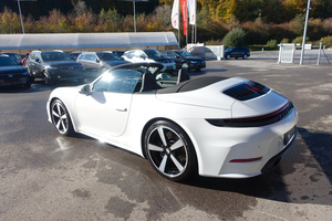 Fairly Used 2025 for 911 Carrera Sport Design SUV 4.1-6L Turbo Gasoline 394 HP Leather Dark Interior R20 Left - Product Image 2