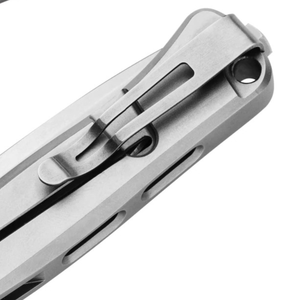 Couteaux pliants gris argenté avec manche métallique lisse, lame finition satinée, clip ceinture pour le camping, la randonnée et le transport quotidien - Product Image 6