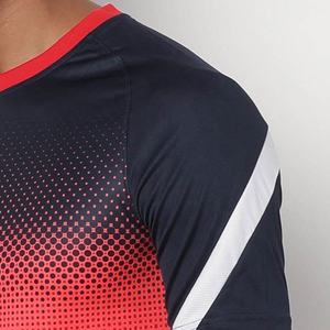 เสื้อยืดผู้ชายผ้าโพลีเอสเตอร์ถักแบบแห้งเร็ว พิมพ์ลายแบบซับลิเมชั่นสีขาว - Product Image 4