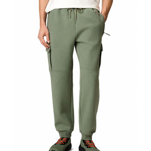 Conjunto Deportivo de Hombre de Alta Calidad, Transpirable, con Diseño Moderno y Estampado de Aviones para la Temporada de Invierno - Product Image 4