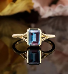 <b>Emerald</b> Cut Alexandrite Luxury Wedding Engagement <b>Ring</b> in 925 <b>Silver</b> with Color Change Gemstone for Women - Product Image 1