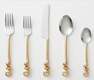 Ensemble de couverts modernes à poignée dorée nouée, en acier inoxydable poli miroir, pour la table de mariage - Product Image 1