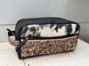 Wholesale High Quality Hand Tooled Leather Toiletry Organizer Women Travel Cosmetic Cowhide Leather Makeup Bags With Handle - Product Image 2
