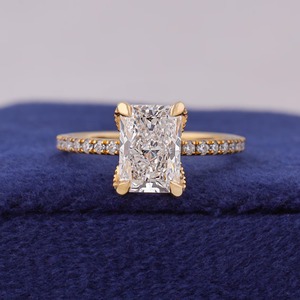 Anillo de Compromiso con Diamante Cultivado en Laboratorio, Corte Ashoka de 3 Quilates, Platino 950, Joyería Elegante y Sostenible, Solitario Atemporal y Moderno - Product Image 1
