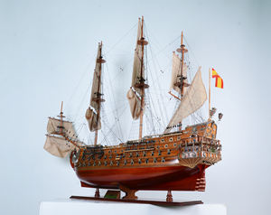 San Felipe - Maqueta de Barco Náutico Hecha a Mano en Madera de Cedro Pintada, Decoración para Sala de Estar, 142.2Lx40.6Wx128.3H cm - Product Image 2