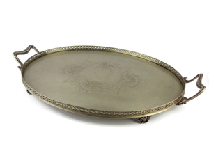 Bandeja de Servir Vintage al por Mayor con Acabado de Latón y Asas Fundidas, Plato Decorativo Redondo de Metal en Tono Oro Antiguo en Venta - Product Image 3