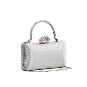 Mujer Silver Fancy P15365 Clutch - Product Image 2
