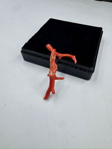 ลูกปัดปะการังแดงอิตาลีคุณภาพสูง รูปทรงกิ่งไม้ สำหรับทำเครื่องประดับ พลอยปะการังรูปทรงต้นไม้ คุณภาพสูง - Product Image 4