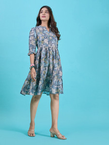 Robe de soirée élégante et modeste sans manches, coupe droite, longueur midi, en georgette respirante et écologique, lavable, style vintage, pour femme, idéale pour les fêtes formelles - Product Image 4