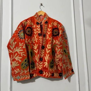 Chaqueta Bomber de Terciopelo Rosa con Bordado Suzani, Estilo Hippie Vintage, Cálida para Invierno, con Estampado Floral, Reversible y Transpirable - Product Image 1