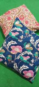 Fundas de Cojín Decorativas de Algodón 100% con Estampado Floral Cuadrado Azul, Hechas a Mano, para Decoración del Hogar y Sala de Estar - Product Image 1