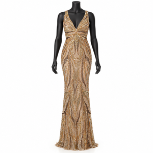 Vestido de noche dorado con cuentas, estilo sirena, con escote en V profundo y tirantes delgados |   Vestidos de Fiesta Largos Formales con Bordado Metálico de Abanicos - Product Image 1
