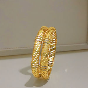 Pulseras de Oro Micronizado de 14K, 18K y 24K al por Mayor con Incrustaciones de Circonitas, Joyería de Diseño Tradicional con Circonitas, Pulseras de Moda con Circonitas - Product Image 3