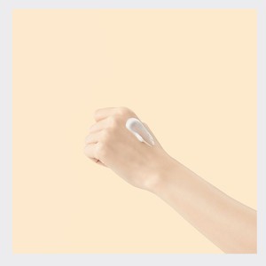 Crema facial coreana K-Beauty Waderskin Luminous Cica Care para marcas de imperfecciones 50ml Hecho en Corea - Product Image 1