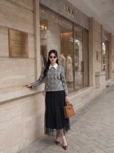 เสื้อแจ็คเก็ตผู้หญิงลายสก็อตสุดหรู คอเสื้อถอดได้ แขนยาว สวมทับได้ ดีไซน์พิเศษสำหรับฤดูใบไม้ร่วงและฤดูหนาว รุ่น SELENE - Product Image 2
